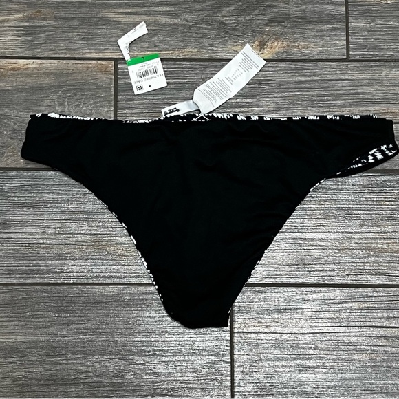 NWT Bar III | Feathered Daze Bikini Bottoms Size Large Reversible Multi & Black - Picture 15 of 16